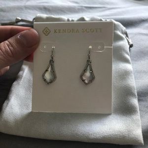 Kendra Scott Lexi earrings